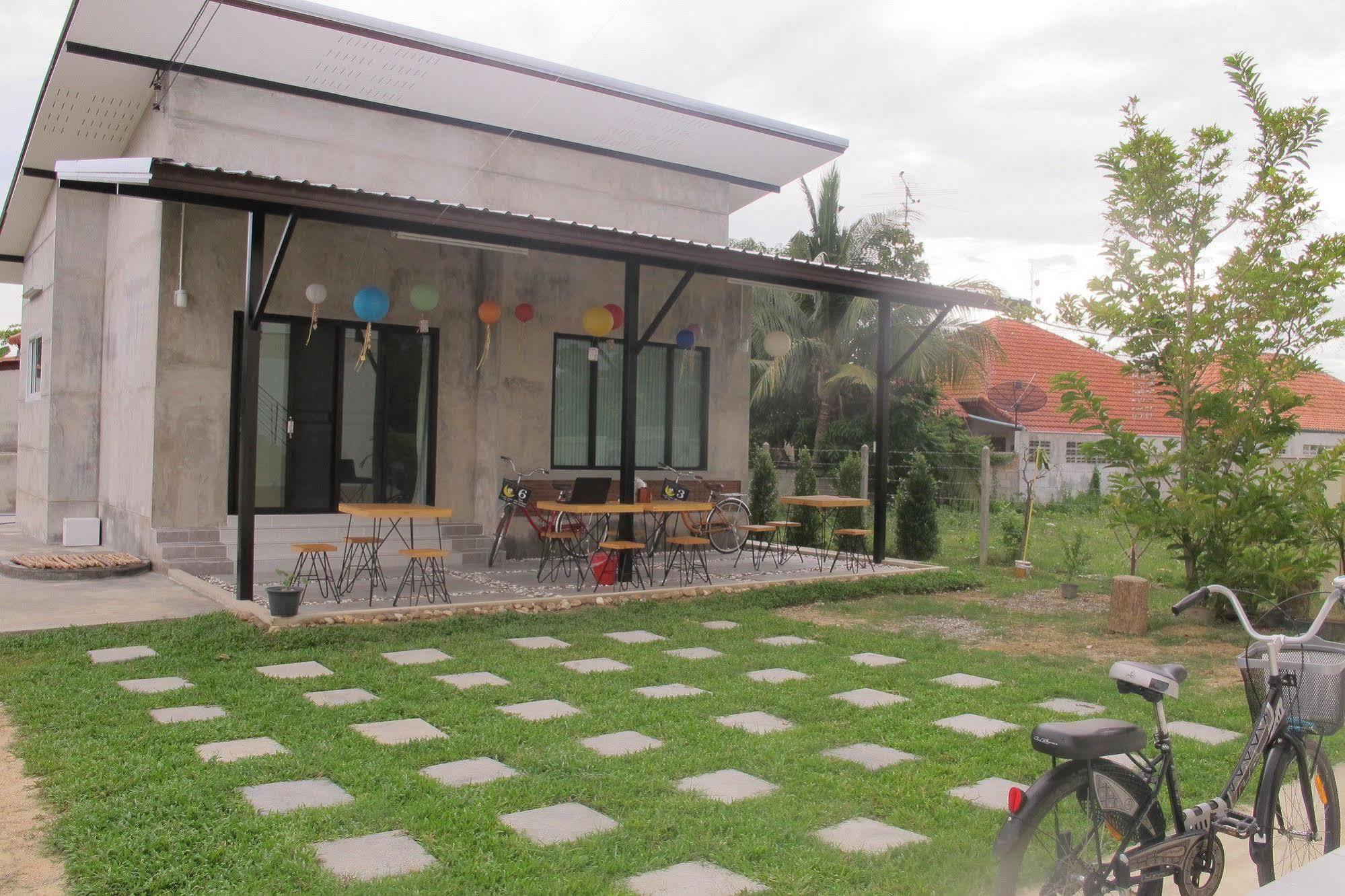 Sweet Dreams Hotel Phetchaburi Exterior photo