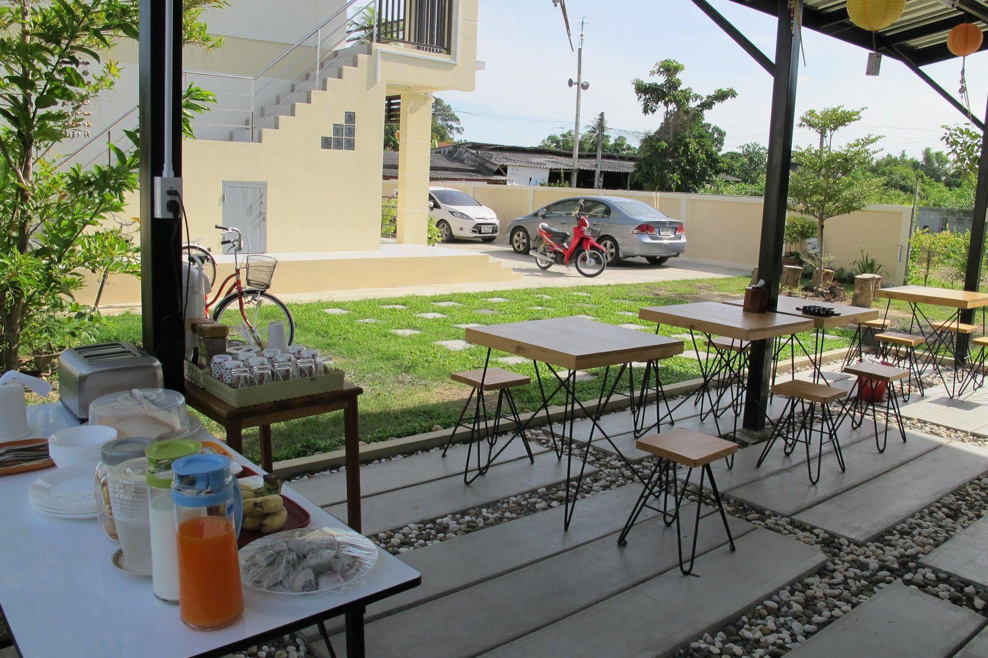 Sweet Dreams Hotel Phetchaburi Exterior photo